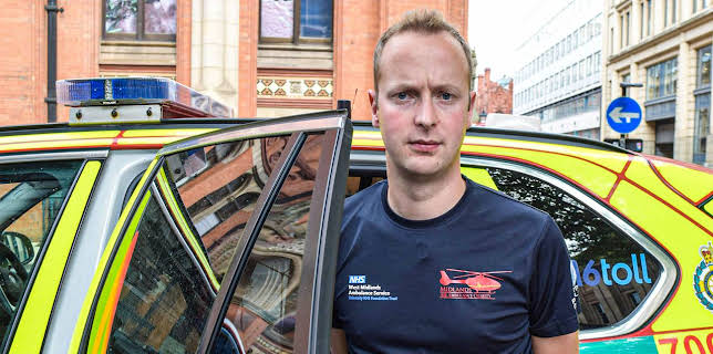 9:00 PM: Ambulance: Code Red (S1 E7) (S1) | 5 Star | 1/5 2026