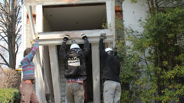 06:00: Salvage Dawgs (S3 E4) (S3) | Discovery Channel | 4/11 2026