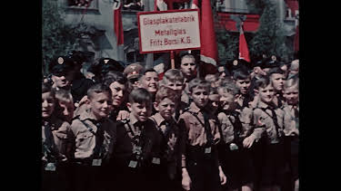 12:45: Kindheit im Dritten Reich | ZDFinfo | 4/18 2026