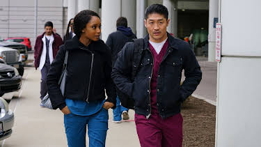 04:00: Chicago Med (S3 E20) (S3) | Viasat Series | 8/6 2026