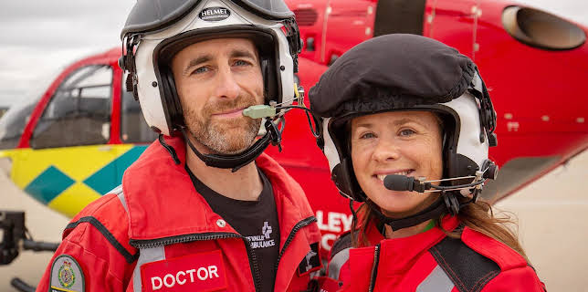 1:15 AM: Emergency Helicopter Medics | More 4 | 11/9 2025