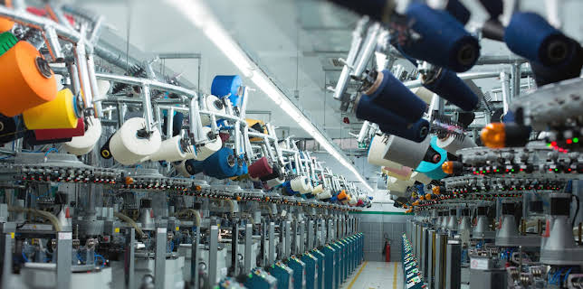 04:24: How Do They Do It? (S15 E15) (S15) | Discovery Science | 11/3 2025