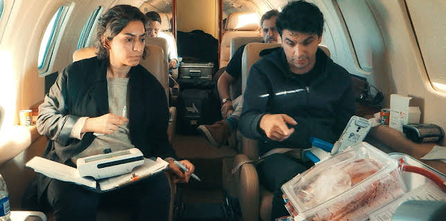 23:50: Med livet i hendene: Hjartet i kassen | NRK 2 | 11/23 2025