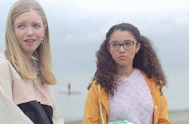 Barnvaktsklubben: Pojktokiga Stacey