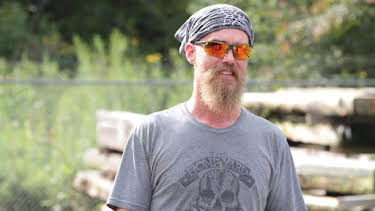 10:00 PM: Barnwood Builders (S8) | Discovery Channel | 10/18 2026