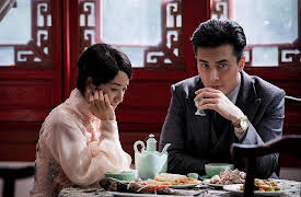 Miss S, Season 1: The Woman in a Nightgown: Part 2