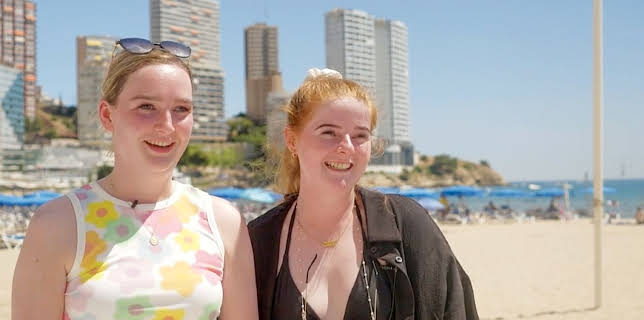 9:00 AM: Bargain-Loving Brits in the Sun (S9 E8) (S9) | 5 Star | 11/6 2025