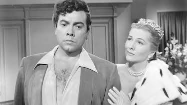 01:36: Dos pasiones y un amor | TCM | 8/26 2025