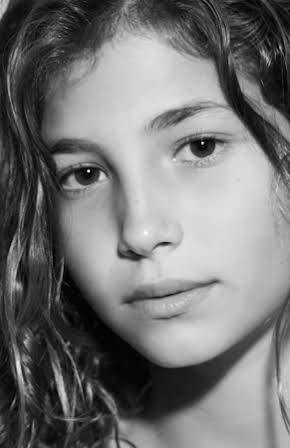 Valeria Schoneveld as 