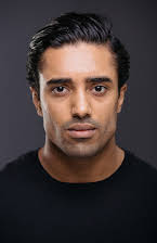 Ravdeep Singh Bajwa som Resepsjonist