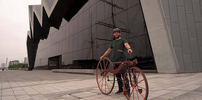 7:30 PM: SpeakGaelic (S2) | BBC Alba | 11/25 2025