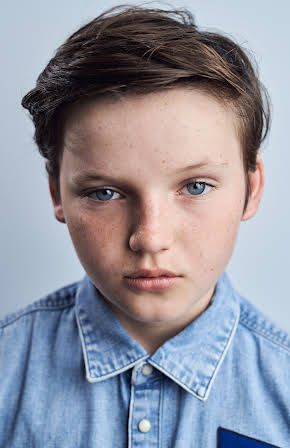 Benjamin Evan Ainsworth as 