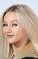 Mollee Gray as Giggles