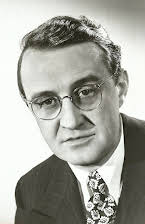 Arthur Shields como Dr. O'Laughlin