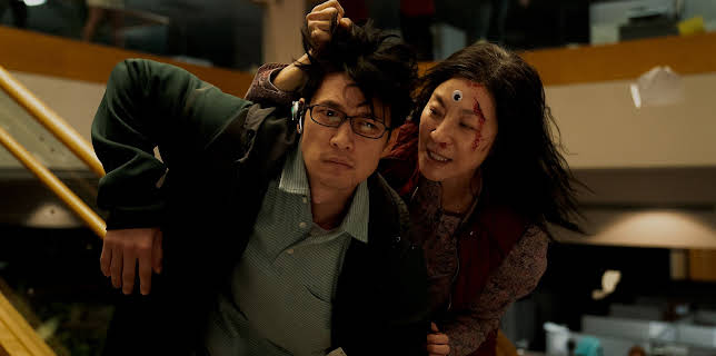 03:30: Everything Everywhere All at Once | Viasat Film Action | 3/16 2026