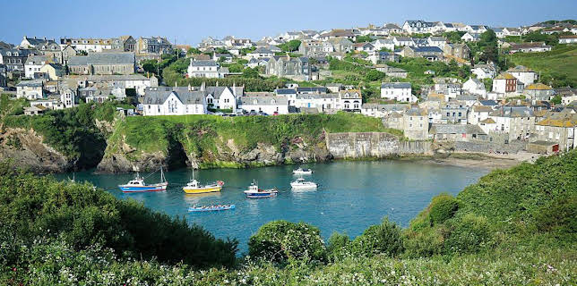 7:30 PM: Pubs, Ponds and Power: The Story of the Village | BBC Four | 11/16 2025