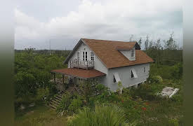 Bahamas Life, Season 1: This is Not Los Angeles