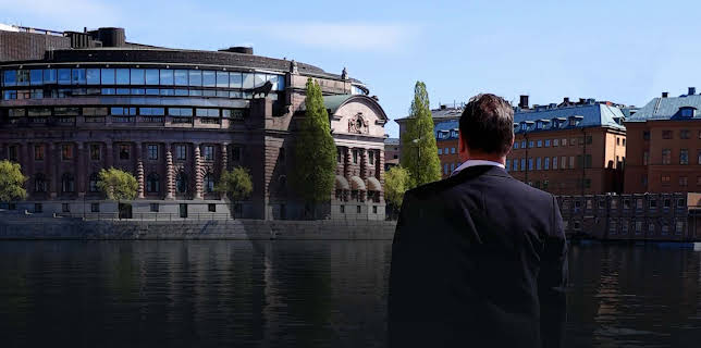 21:00: Kalla fakta: Partiernas hemliga pengar | TV4 Fakta | 12/25 2025