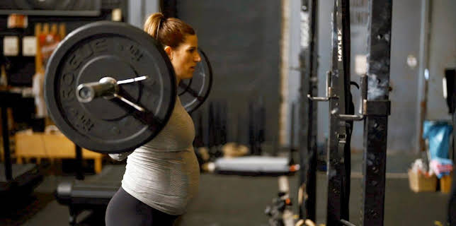 22:10: Sportsfreundin | HR Fernsehen | 11/2 2025