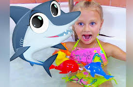 Learn Colors with Yasya: Learn colors -  Bath time with Baby Shark
