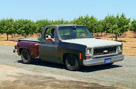 Roadkill Garage, Season 1: The Roadkill Muscle Truck!