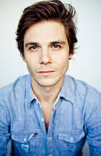 Dany Boudreault som Carl