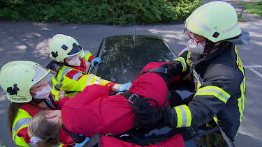 13:55: SOS - Retter im Einsatz (S2 E24) (S2) | RTL 2 | 9/7 2026