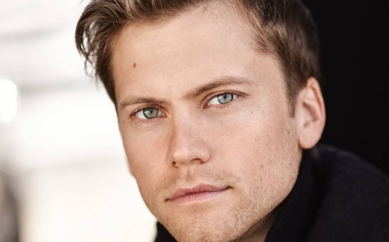 Tim Phillipps