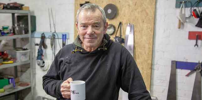 10:25 AM: Find It, Fix It, Flog It | More 4 | 12/25 2025