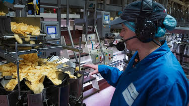 9:00 PM: New: Walkers Unpacked: Inside... | Channel 4 | 2/20 2026