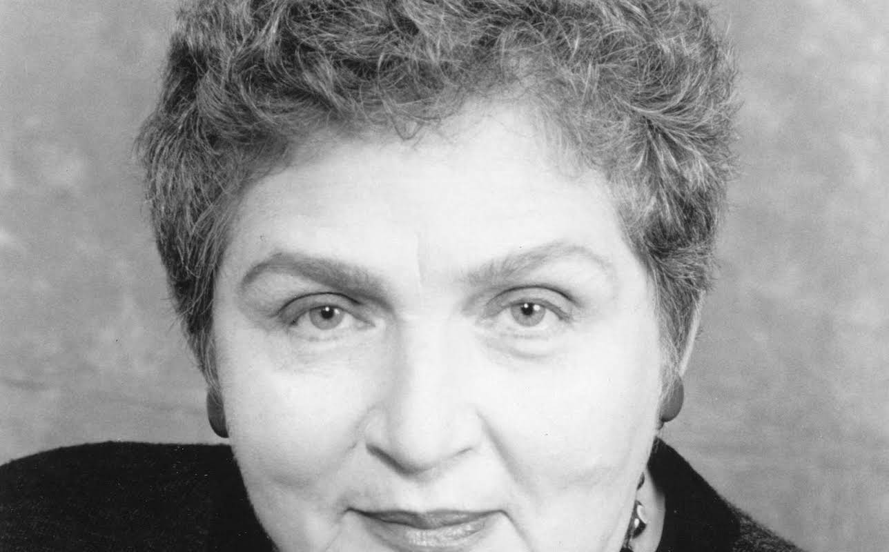 Lola Pashalinski