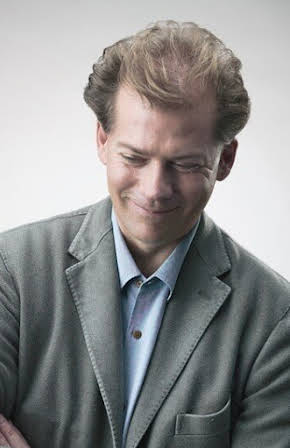 Lindsay Merrithew as 