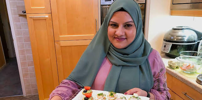 12:00 PM: Mary Berry's Fantastic Feasts (S1 E2) (S1) | BBC Two | 1/10 2026