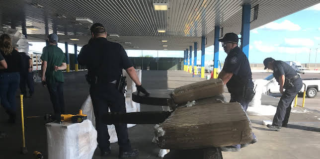 1:00 PM: Border Force America's Gatekeepers (S1 E9) (S1) | Dave | 11/28 2025