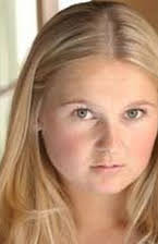 Alia Rhiana Eckerman som Sorority Girl