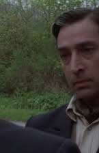 Miles Richardson som 