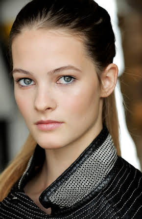 Avery Kristen Pohl as 