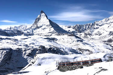 07:20: Winter in Zermatt - Zahnradbahn Richtung Matterhorn | 3SAT | 11/1 2026