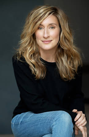 Marie-Laurence Moreau as 