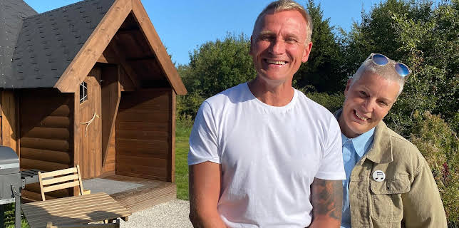 2:55 PM: Four in a Bed | Channel 4 | 1/10 2026