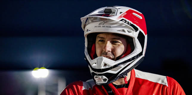 3:00 PM: Top Gear (S33 E1) (S33) | Dave | 12/9 2025