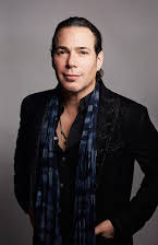 Adam Dubin som Director