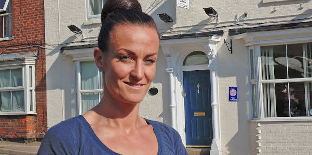 2:40 PM: Four in a Bed | More 4 | 1/15 2026