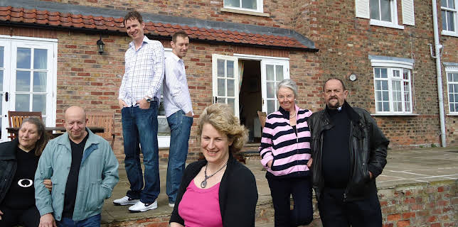 5:00 PM: Four in a Bed | Channel 4 | 11/23 2025