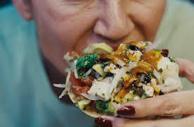 Lucha de antojos season-1: Lucha de antojos - Como pez en el agua