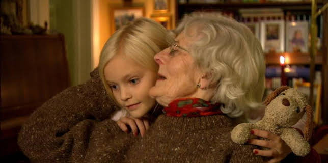 09:40: Fride på skipet: Fride besøker bestemor i Norge | NRK Super | 11/17 2025