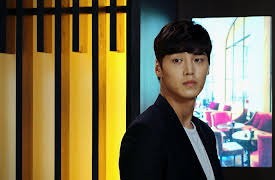 W: Two Worlds, Season 1: Mr. Kang has been looking for you, Ms Oh.