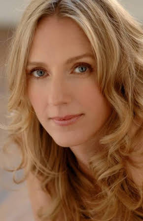 Christina Kirk as Mindy