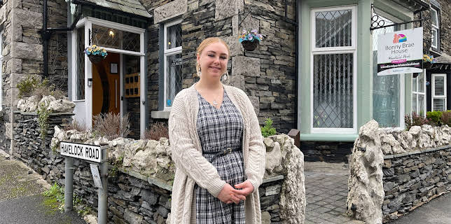 7:55 PM: Four in a Bed | More 4 | 2/15 2026