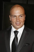 Thomas Belesis como Zabel Trader